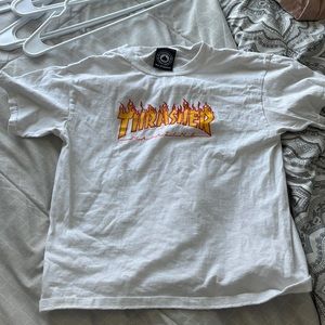 white trasher t shirt